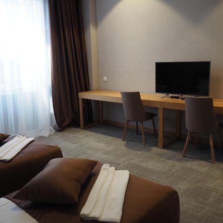 JJ Hotel Astana Eksteriør billede