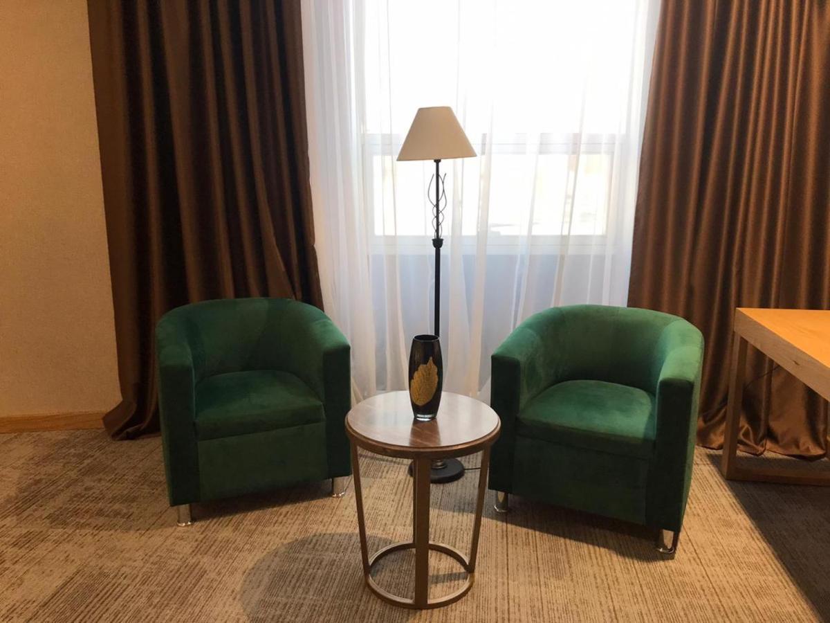 JJ Hotel Astana Eksteriør billede