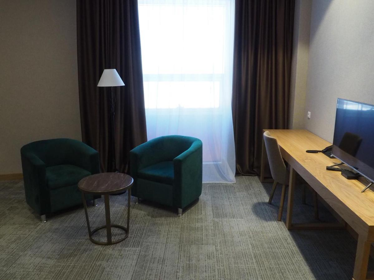 JJ Hotel Astana Eksteriør billede